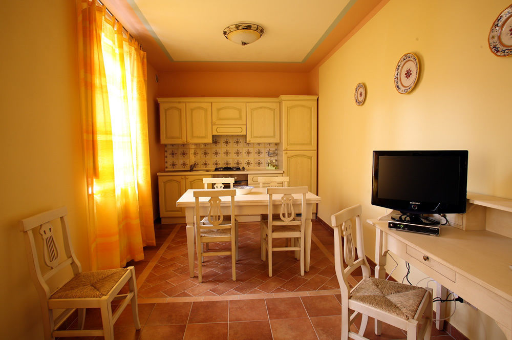 פרוג'ה Residenze L'Uncinaia Holiday House מראה חיצוני תמונה