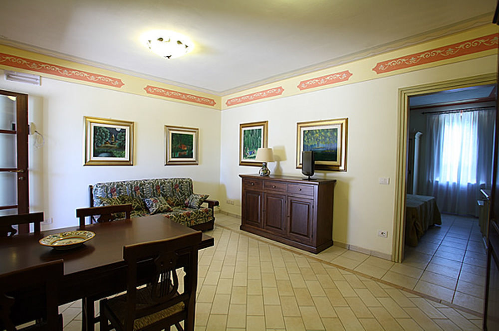 פרוג'ה Residenze L'Uncinaia Holiday House מראה חיצוני תמונה