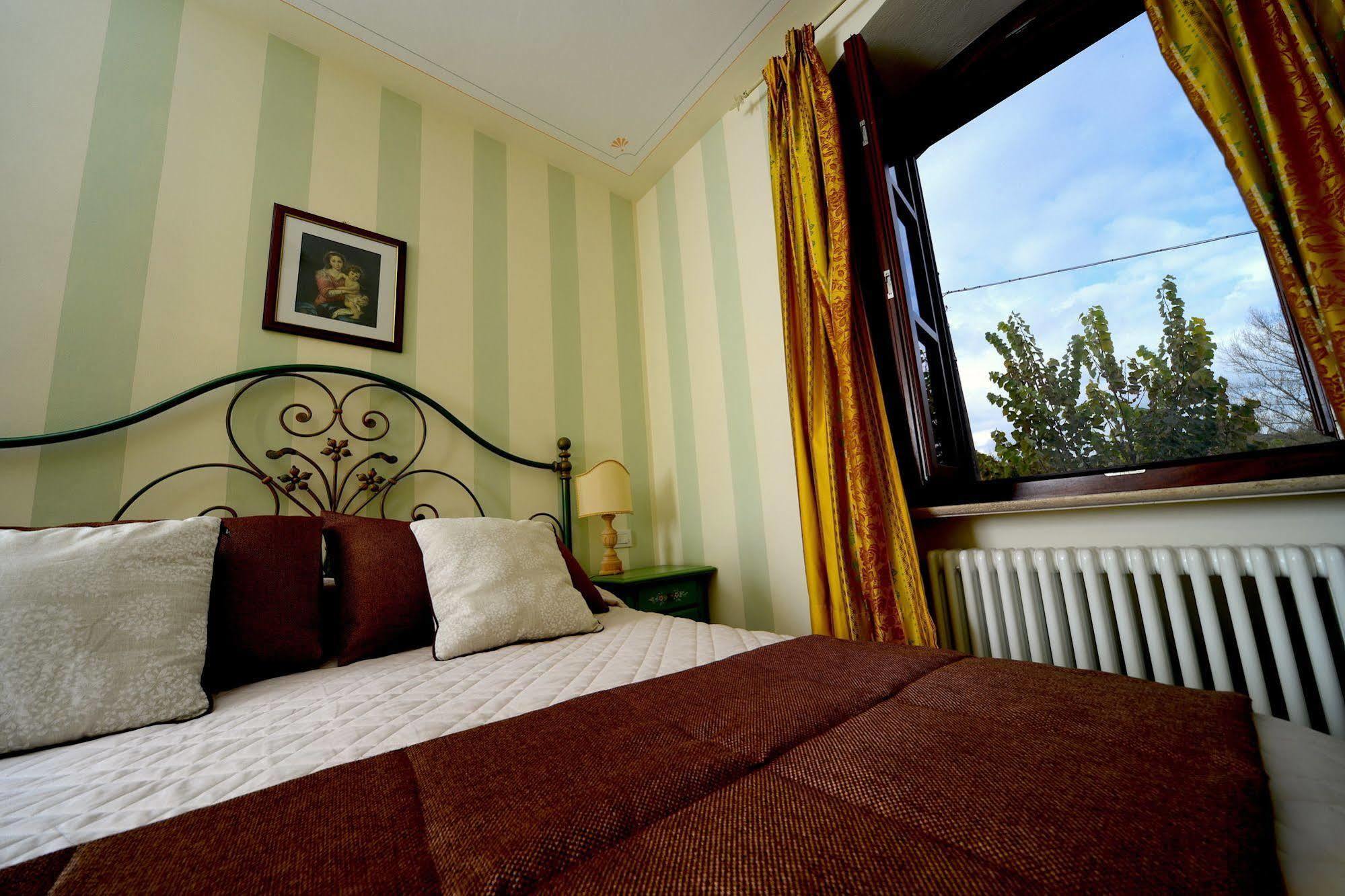 פרוג'ה Residenze L'Uncinaia Holiday House מראה חיצוני תמונה